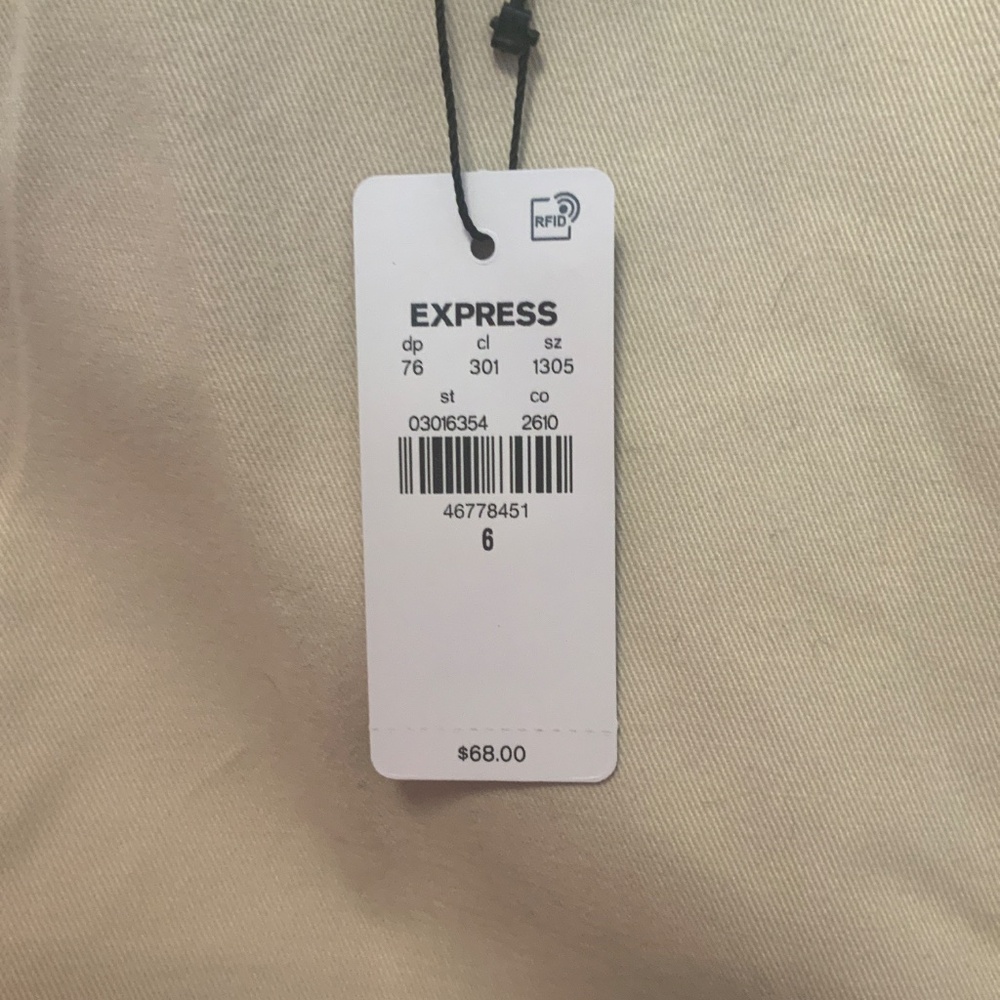 Express Editor Mid Rise Tailored Shorts - Picture 2 of 6
